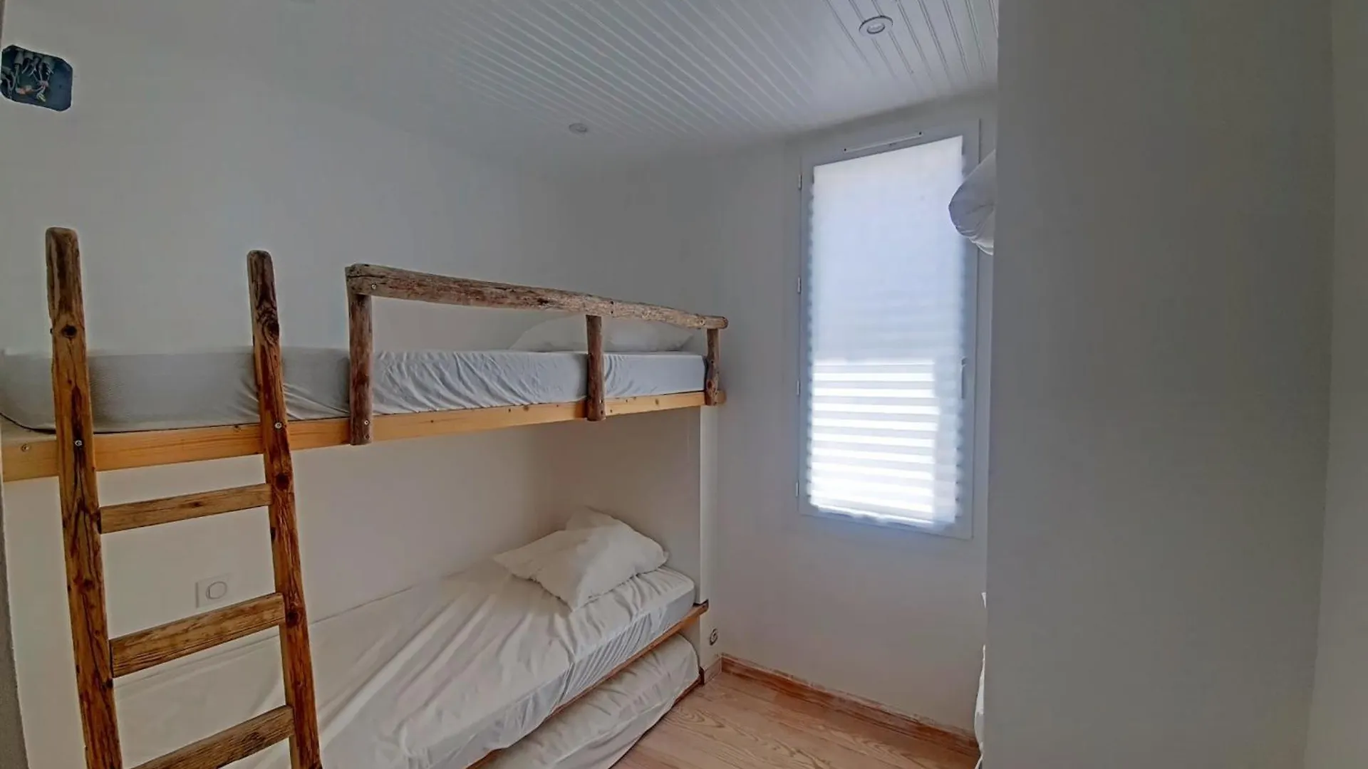 סן-מארי-דה-לה-מאר Maison Tradition. Renovee, 3 Min De La Plage, Ideale Pour 9 Pers. - Fr-1-475-215 בית נופש