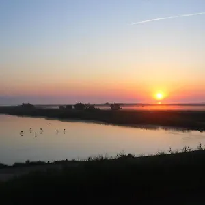  Frühstückspension Les Flamants, Climatisation, Avec Vue Imprenable Sur Les Etangs, Petit Dejeuner Offert